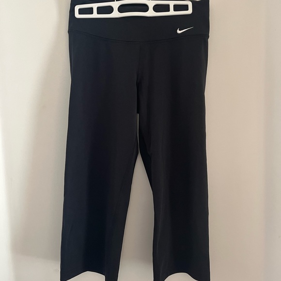 Nike Dri-Fit Cropped Leggings - 7/10 Condition - Picture 1 of 2